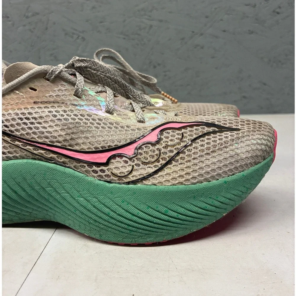 Saucony Endorphin Speed 3 Running Shoes Sneakers Womens Size 8 White Racing Gym